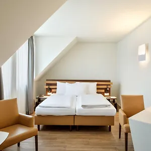 Austria Trend Beim Theresianum Otel