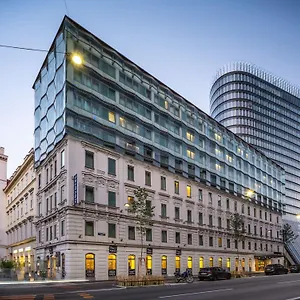 4* Отель Novotel